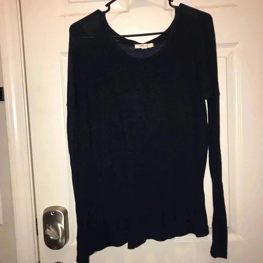 🧾 Navy Long Sleeve Tee